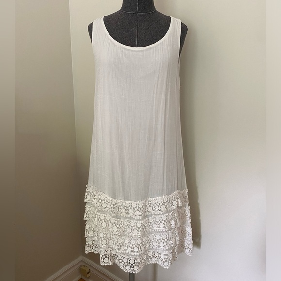 Mystree Women’s White Dress with Lace Details Size: Medium - Picture 1 of 10